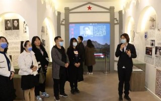 神木市爱家家具厂，坐落于陕西省榆林市神木市，是一家集设计、生产、销售于一体的家具制造企业。该厂自成立以来，便致力于为消费者提供品质优良、设计新颖的家具产品，赢得了市场的广泛认可与好评。