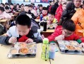 餐盘用光、米饭“炫”了半吨！这个政府食堂火了
