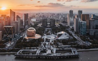 武平家具清洁公司，坐落于繁华的都市中心地带，是一家致力于为家庭和商业空间提供专业级清洁服务的公司。其地理位置优越，便于客户轻松找到并享受其服务。