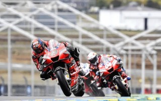 小马昆斯捷雷斯站首夺MotoGP分站冠军