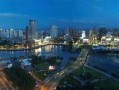 在浙江中部，有一座历史悠久而又充满现代气息的城市——永康。这里不仅以百工之乡著称，其家具产业更是远近闻名，尤其是那些融合传统工艺与现代设计的本地家具，成为了许多家庭装修时的首选。