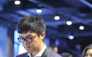 十年磨一剑柯洁力克00后名将，终登顶！