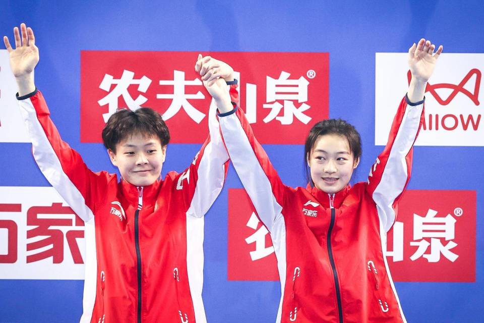 陈艺文/昌雅妮，女子双人3米板金牌得主，全场唯一破300组合-第2张图片-赛丽网