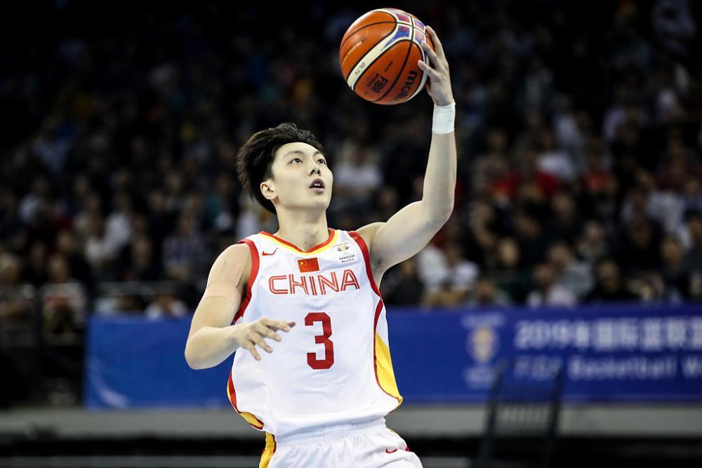 山西男篮外援古德温，17中9，16罚10中，空砍32分7板8助-第1张图片-赛丽网
