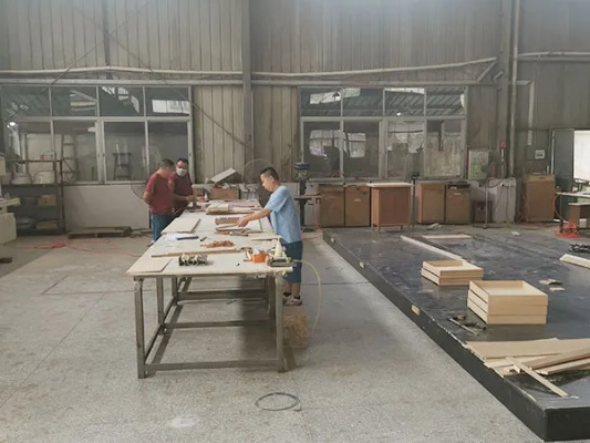 探索东莞花园定制家具厂的独特魅力-第1张图片-赛丽网
