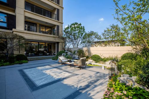 乐山尚城家具厂，坐落于中国四川省乐山市，是一家集设计、生产、销售于一体的家具制造企业。该厂自成立以来，便以匠心制造，品质生活为核心理念，致力于为消费者提供既实用又具设计感的家具产品。-第1张图片-赛丽网