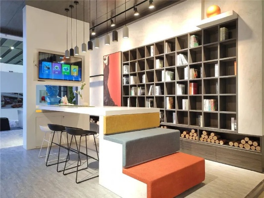 云巢家具展示柜，打造家居美学新境界-第2张图片-赛丽网