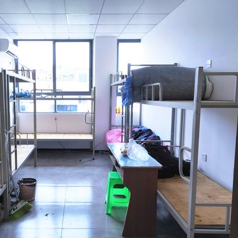 送新家具，乔迁新居的实用与心意之选-第1张图片-赛丽网