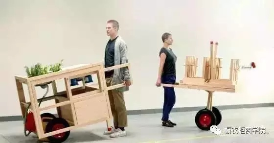 拉家具时，尤其是移动桌子这类重物，难免会遇到磕碰问题，这不仅影响家具的美观，还可能对地板造成损伤。以下是一些实用的防磕碰小技巧-第2张图片-赛丽网